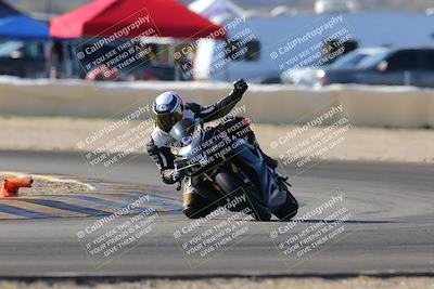 media/Dec-18-2022-SoCal Trackdays (Sun) [[8099a50955]]/Turn 2 (950am)/